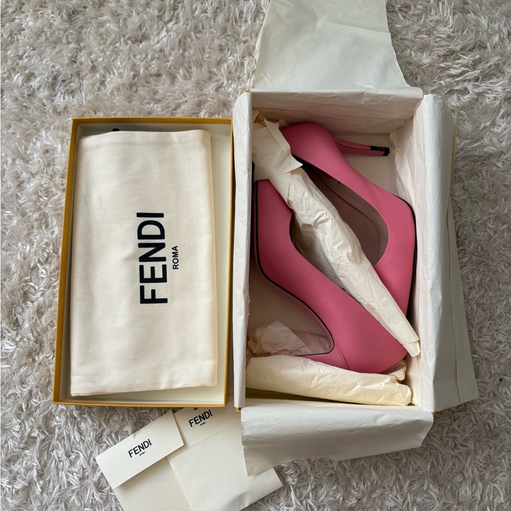 Authentic Fendi Pink Heels with Box - Picture 4 of 10